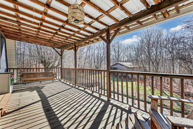 398 Frontier Ln, Ashland City, TN 37015