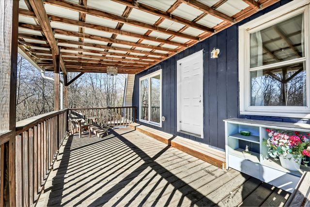 398 Frontier Ln, Ashland City, TN 37015