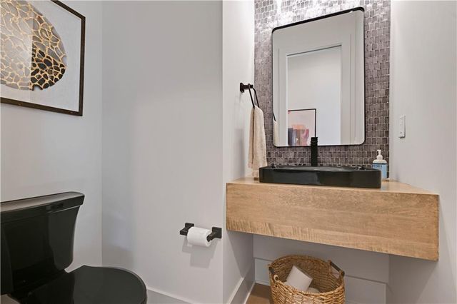 6109 El Monte Street, Fairway, KS 66205