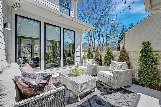 6109 El Monte Street, Fairway, KS 66205