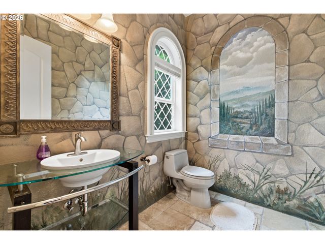 11233 Se RIMROCK Dr, Happy Valley, OR 97086