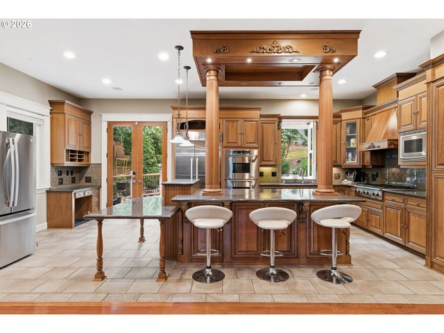 11233 Se RIMROCK Dr, Happy Valley, OR 97086