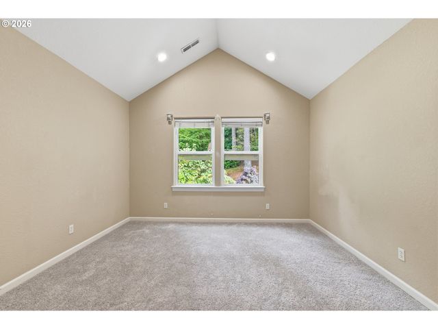 11233 Se RIMROCK Dr, Happy Valley, OR 97086