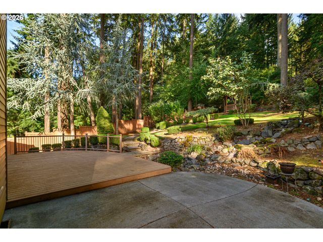 11233 Se RIMROCK Dr, Happy Valley, OR 97086