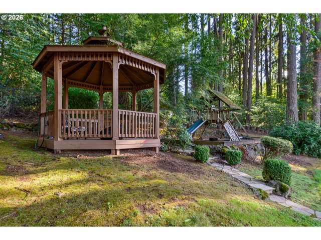 11233 Se RIMROCK Dr, Happy Valley, OR 97086