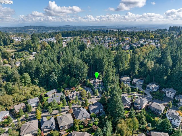 11233 Se RIMROCK Dr, Happy Valley, OR 97086