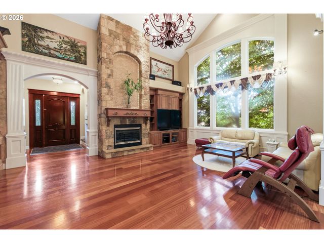 11233 Se RIMROCK Dr, Happy Valley, OR 97086