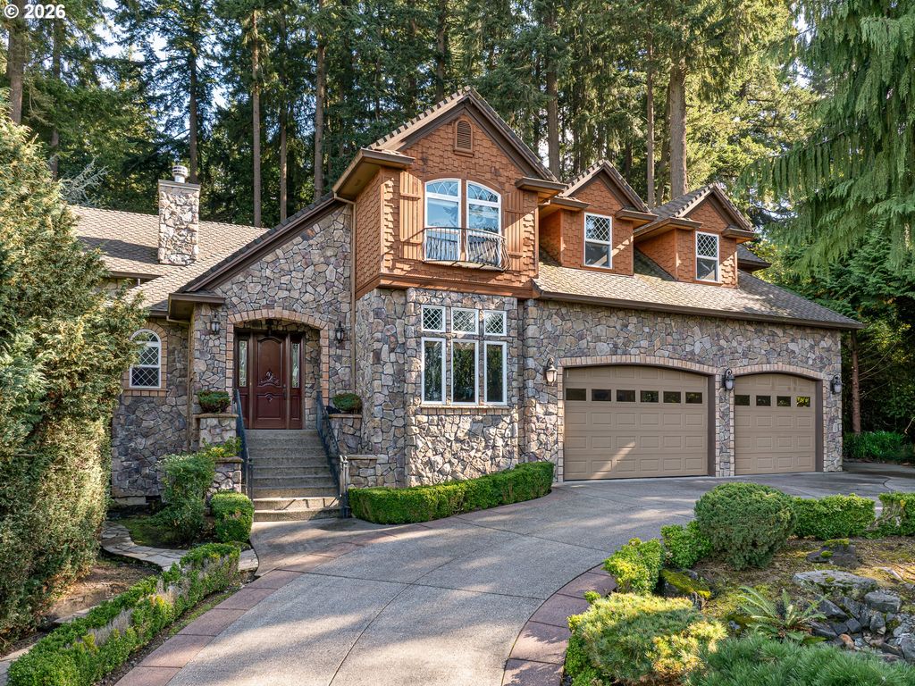 11233 Se RIMROCK Dr, Happy Valley, OR 97086