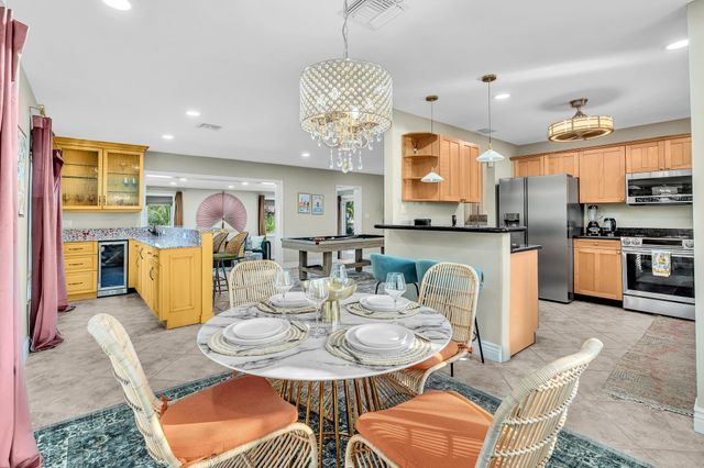 3450 NE 19th Avenue, Oakland Park, FL 33306