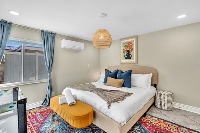 3450 NE 19th Avenue, Oakland Park, FL 33306