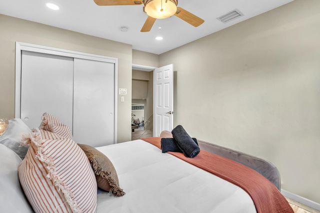 3450 NE 19th Avenue, Oakland Park, FL 33306