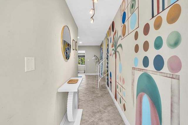 3450 NE 19th Avenue, Oakland Park, FL 33306