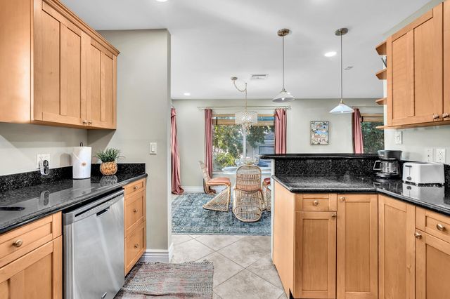 3450 NE 19th Avenue, Oakland Park, FL 33306