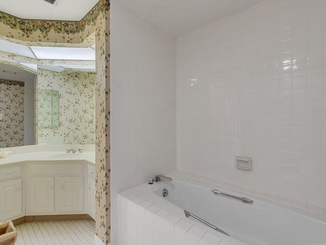 5690 Highway A1a None 102N, Vero Beach, FL 32963