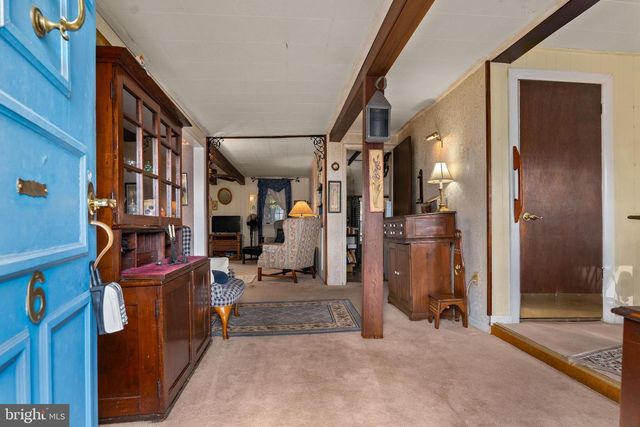 6 DELAWARE ST, Saint Georges, DE 19733