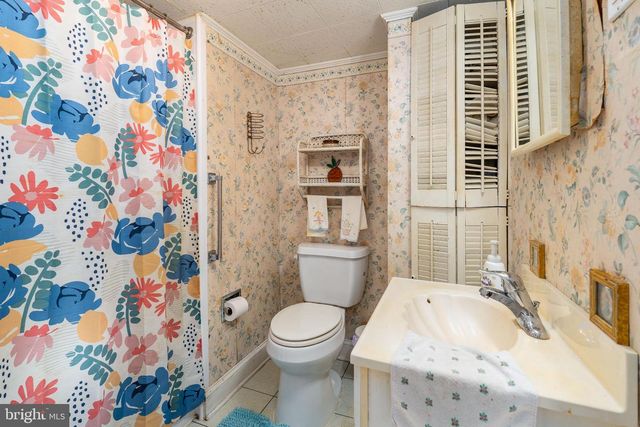 6 DELAWARE ST, Saint Georges, DE 19733