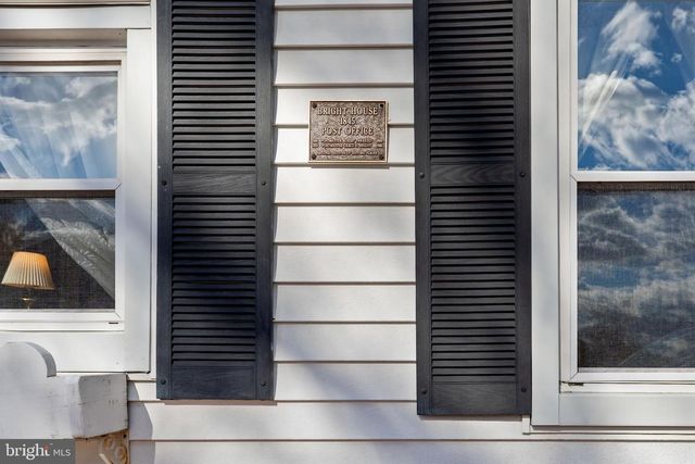 6 DELAWARE ST, Saint Georges, DE 19733