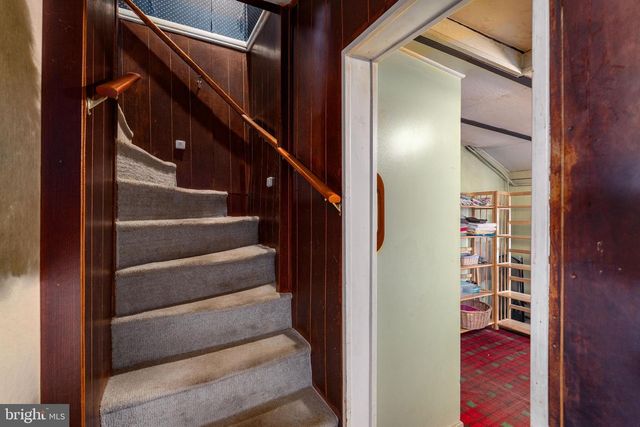 6 DELAWARE ST, Saint Georges, DE 19733