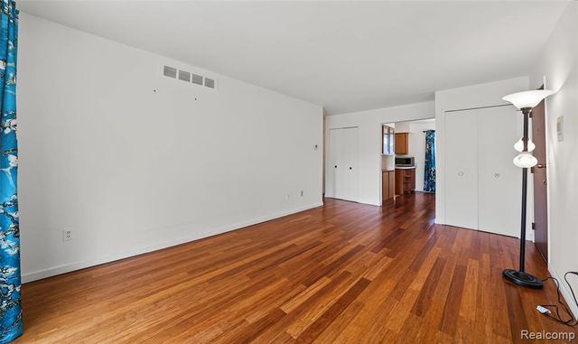 29289 Hayes Road F-10, Warren, MI 48088