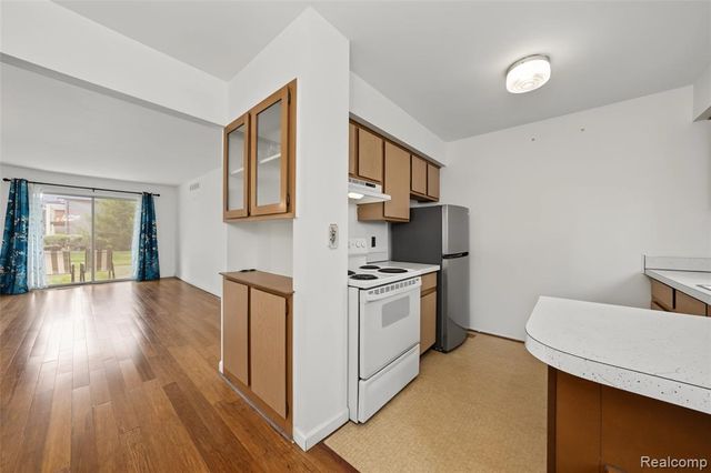 29289 Hayes Road F-10, Warren, MI 48088