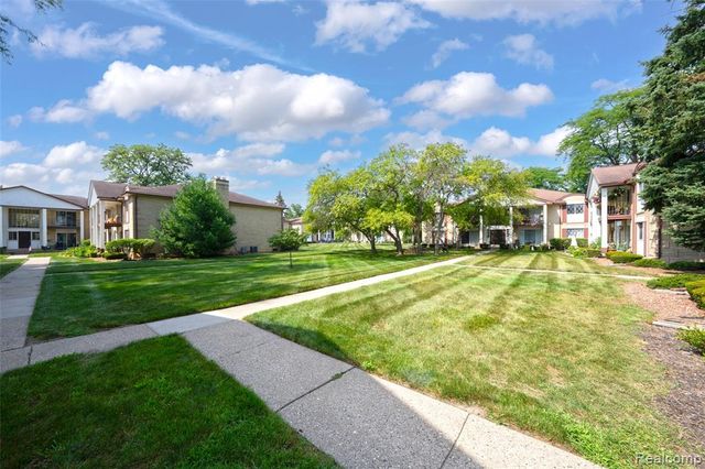 29289 Hayes Road F-10, Warren, MI 48088