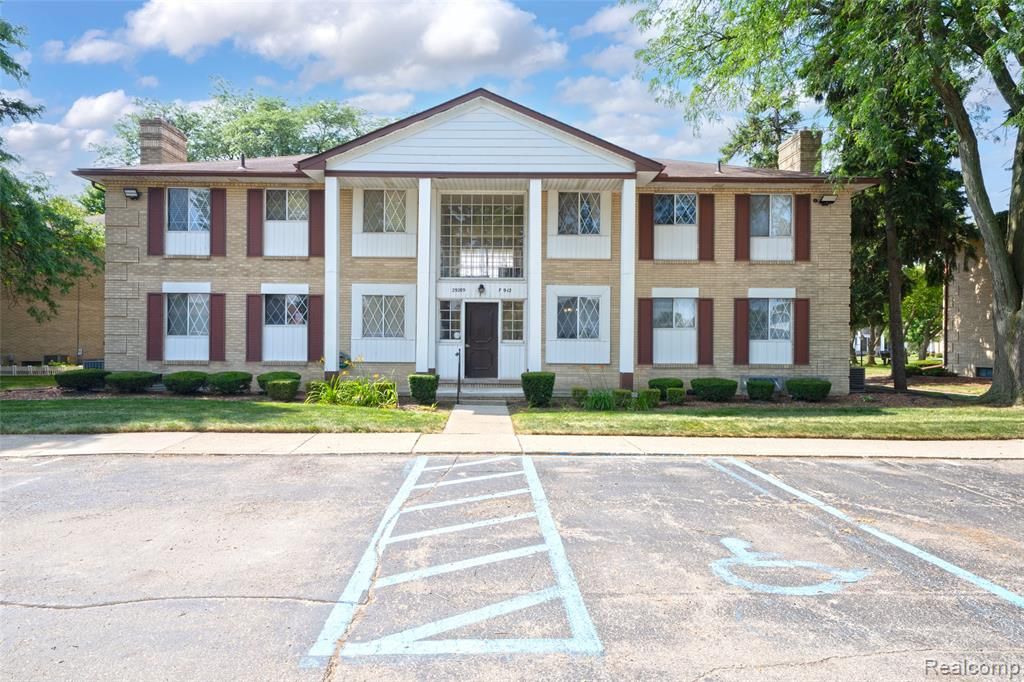 29289 Hayes Road F-10, Warren, MI 48088