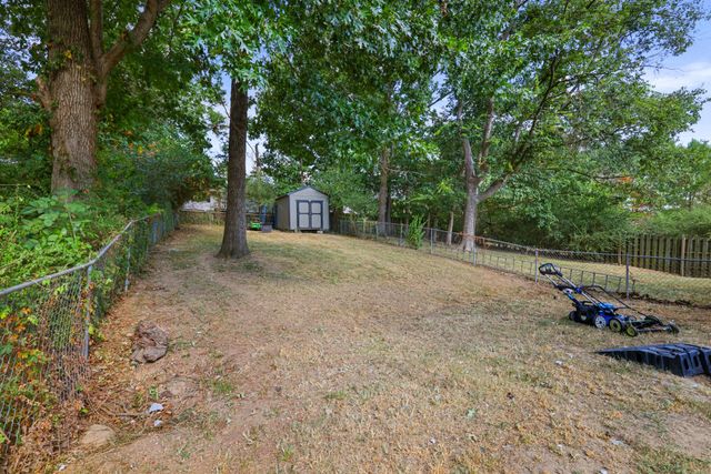 681 Mercer Dr, Hermitage, TN 37076