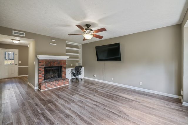 681 Mercer Dr, Hermitage, TN 37076