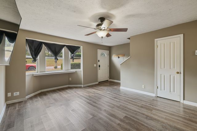 681 Mercer Dr, Hermitage, TN 37076