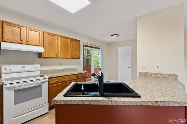 8418 SCOTTINGHAM Ct, North Chesterfield, VA 23236
