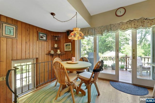 22 Crest Road, Hillsdale, NJ 07642