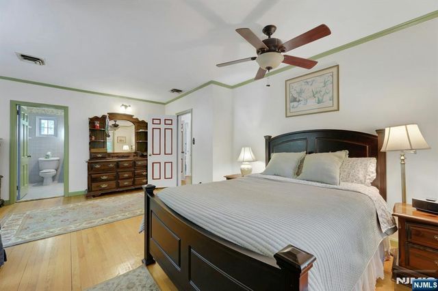 22 Crest Road, Hillsdale, NJ 07642