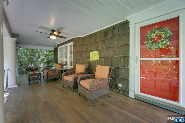 22 Crest Road, Hillsdale, NJ 07642