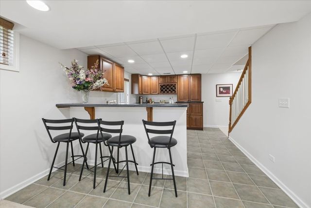 2119 W Thornwood Drive, South Elgin, IL 60177