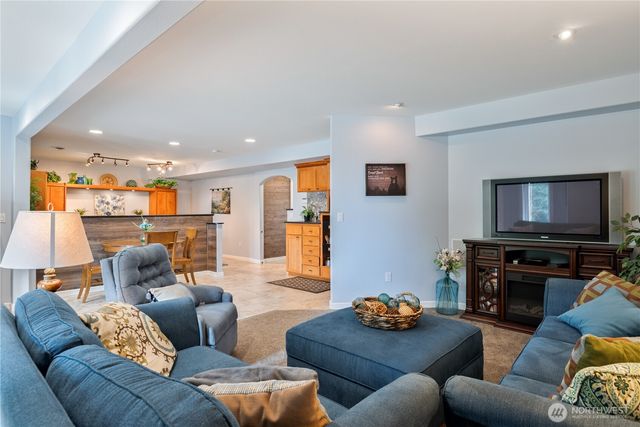 173 Smokey Ridge Road, Onalaska, WA 98570