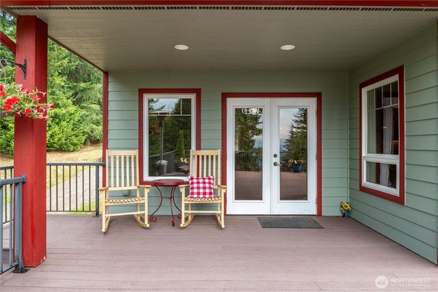 173 Smokey Ridge Road, Onalaska, WA 98570