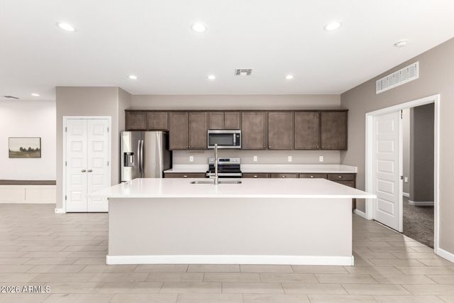 37044 N ALEUTIAN Drive, San Tan Valley, AZ 85143