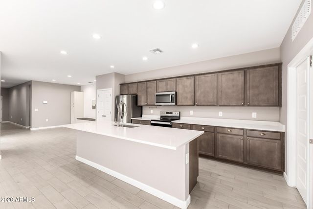 37044 N ALEUTIAN Drive, San Tan Valley, AZ 85143