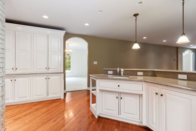 363 Fairway Dr, Clarksville, TN 37043