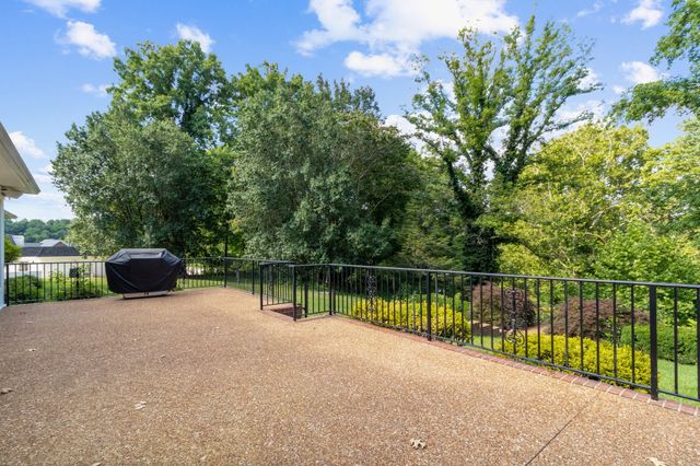 363 Fairway Dr, Clarksville, TN 37043