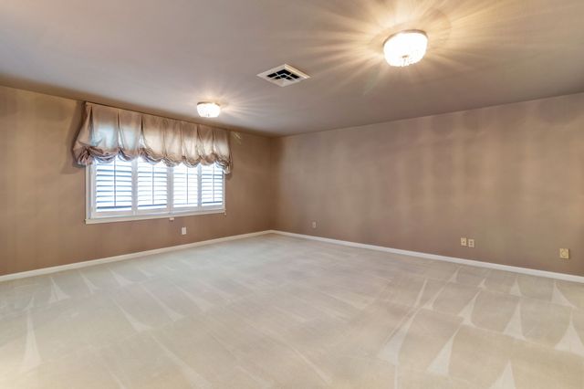 363 Fairway Dr, Clarksville, TN 37043