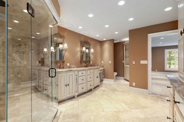 363 Fairway Dr, Clarksville, TN 37043