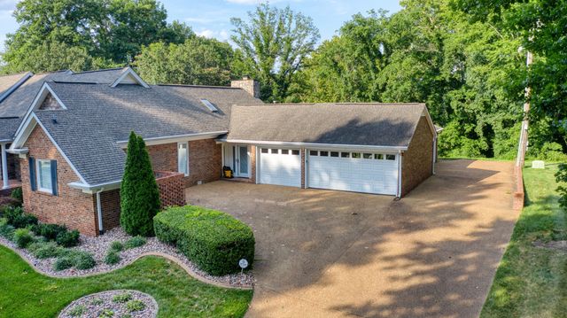 363 Fairway Dr, Clarksville, TN 37043