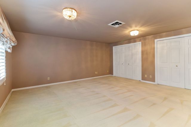 363 Fairway Dr, Clarksville, TN 37043