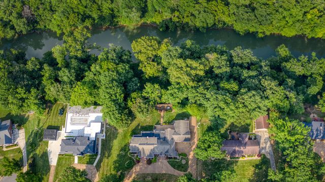 363 Fairway Dr, Clarksville, TN 37043