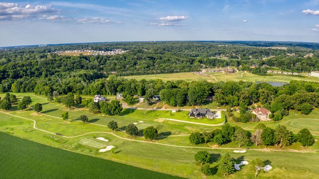 363 Fairway Dr, Clarksville, TN 37043