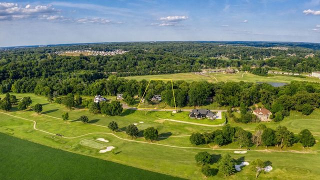 363 Fairway Dr, Clarksville, TN 37043