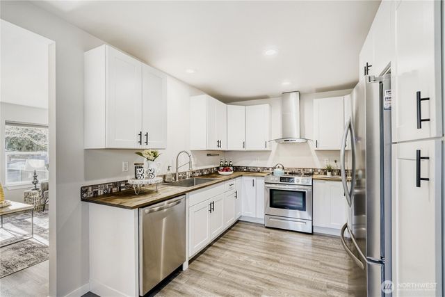 14929 130th Avenue SE, Renton, WA 98058