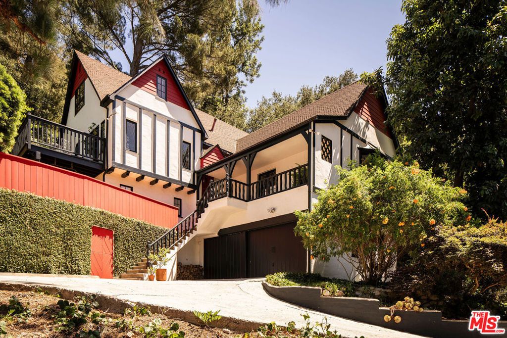 8920 Wonderland Avenue, Los Angeles, CA 90046 — photo 2