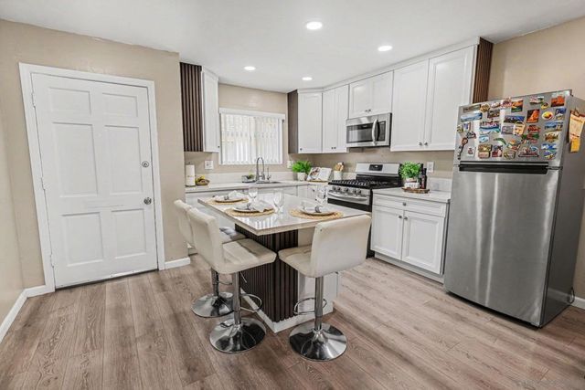 818 E Washington C, Escondido, CA 92025